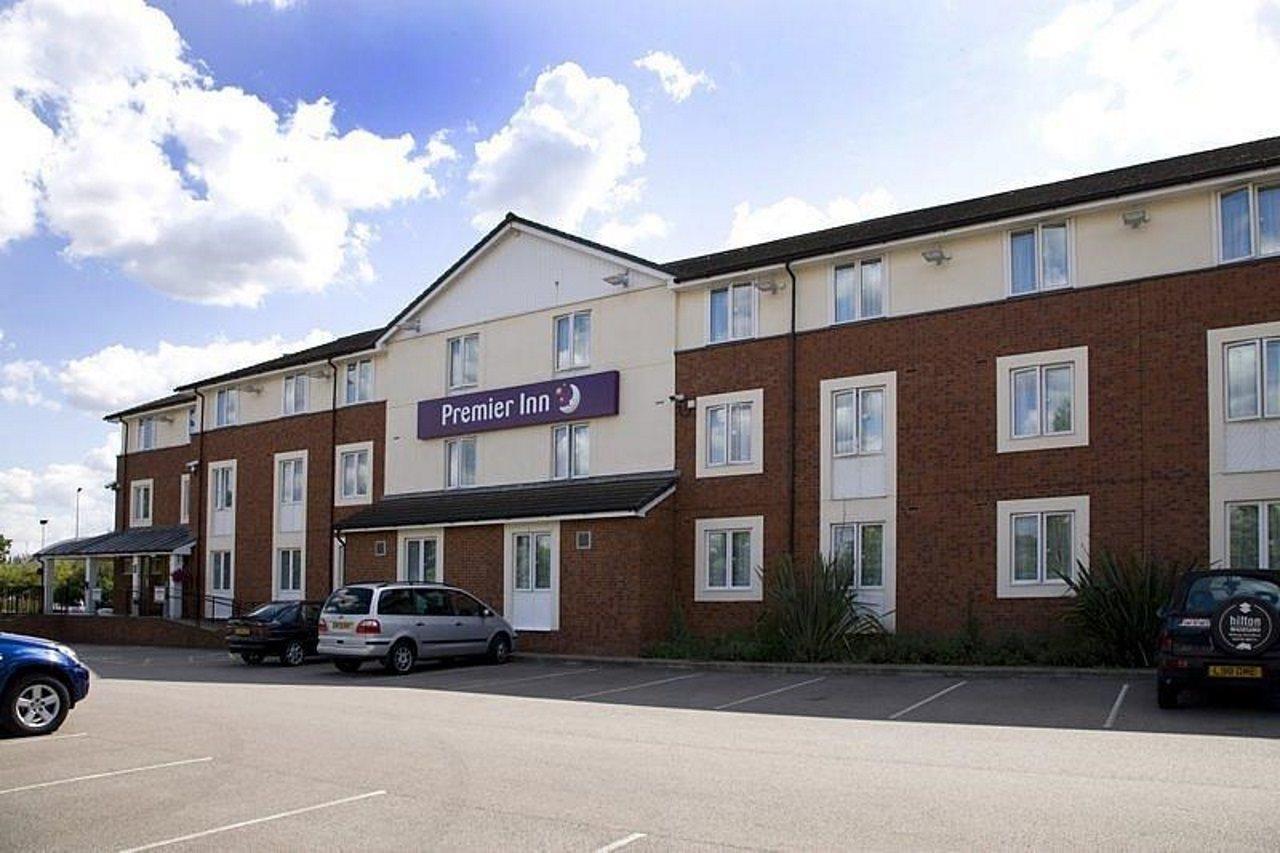 Premier Inn Basildon Exterior photo